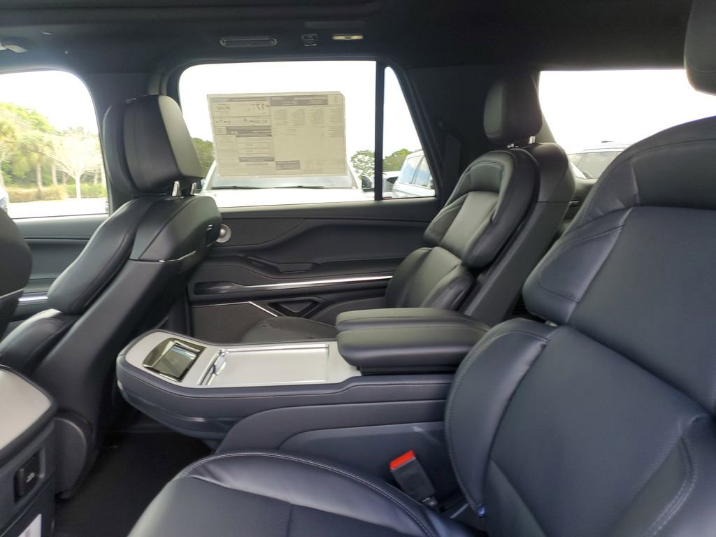 New 2025 Lincoln Navigator L Reserve w/ Jet Appearance Package image 12