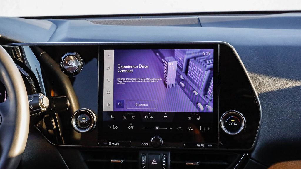 Used 2025 Lexus NX 250 FWD w/ Premium Package image 17