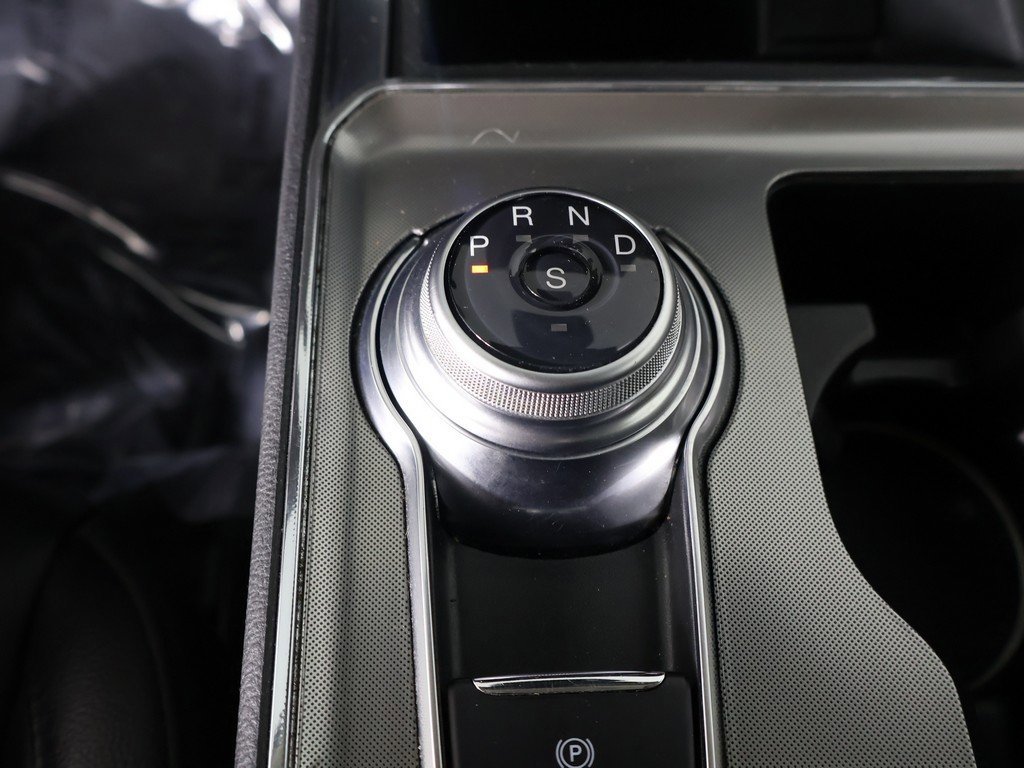 Used 2024 Ford Edge Titanium image 44