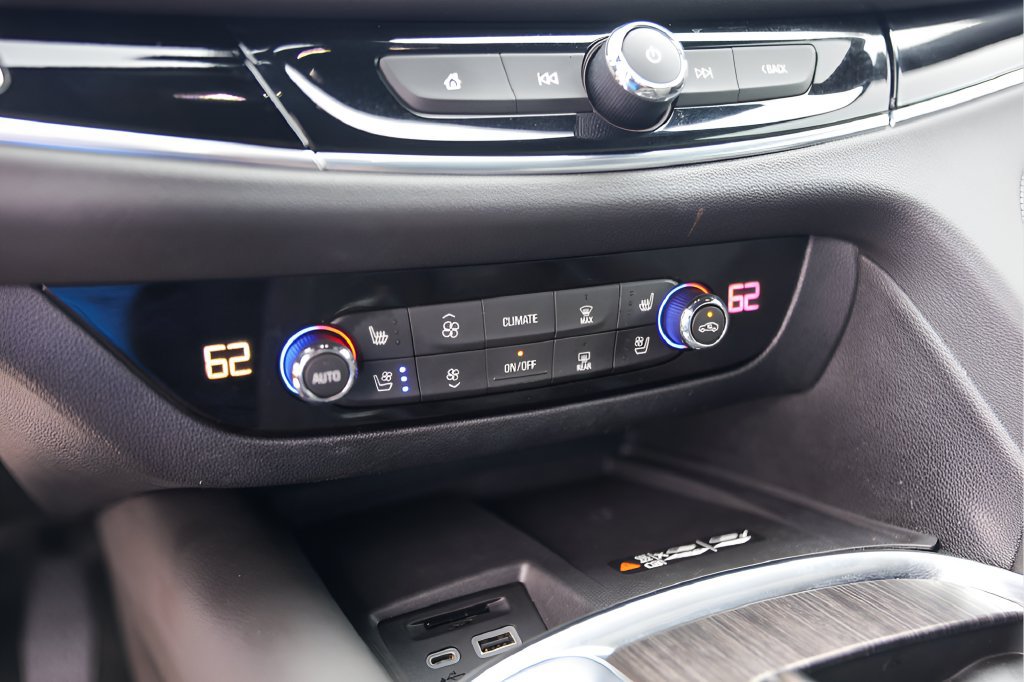 Used 2023 Buick Enclave Avenir w/ Avenir Technology Package FWD image 21