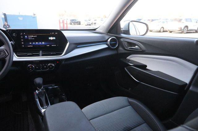 Used 2025 Chevrolet Trax LT image 22