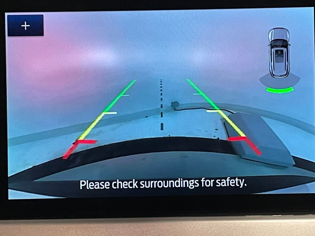 Used 2022 Ford Escape SEL w/ Technology Package image 4