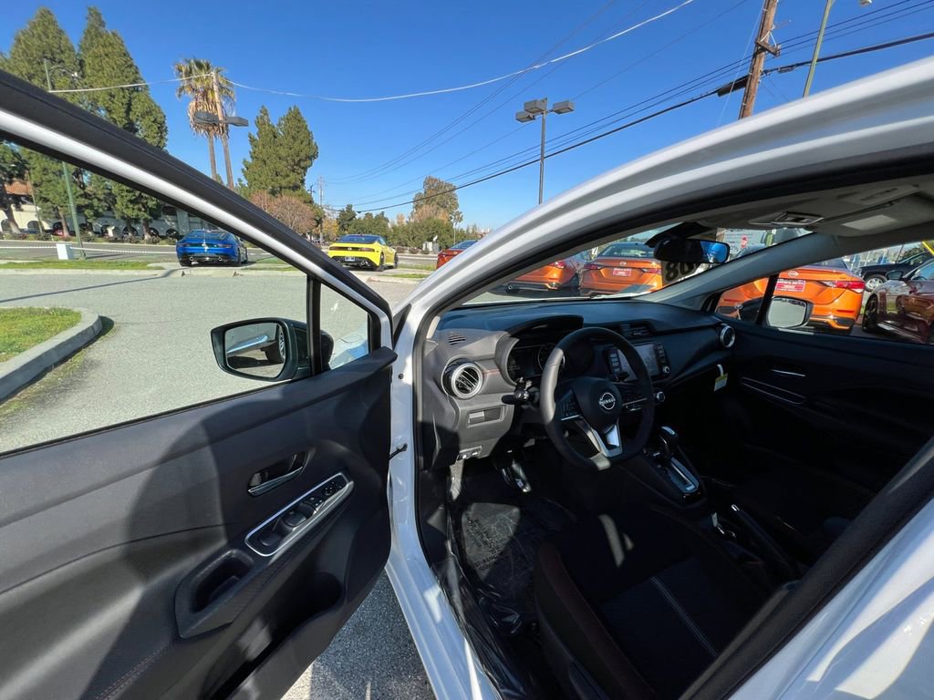 Certified 2025 Nissan Versa SR w/ Trunk Package image 40