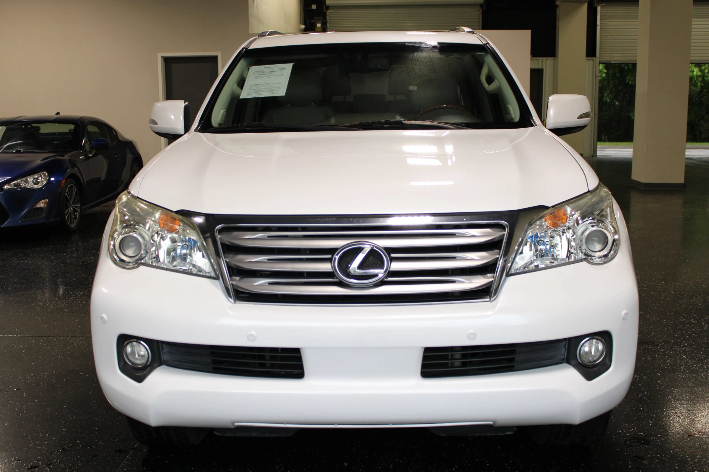 Used 2011 Lexus GX 460 w/ Comfort Plus Pkg AWD/4WD image 8