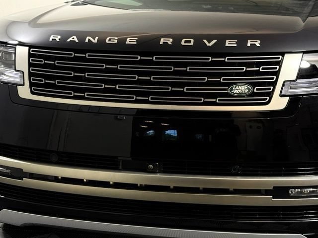 Used 2026 Land Rover Range Rover SE AWD/4WD image 10