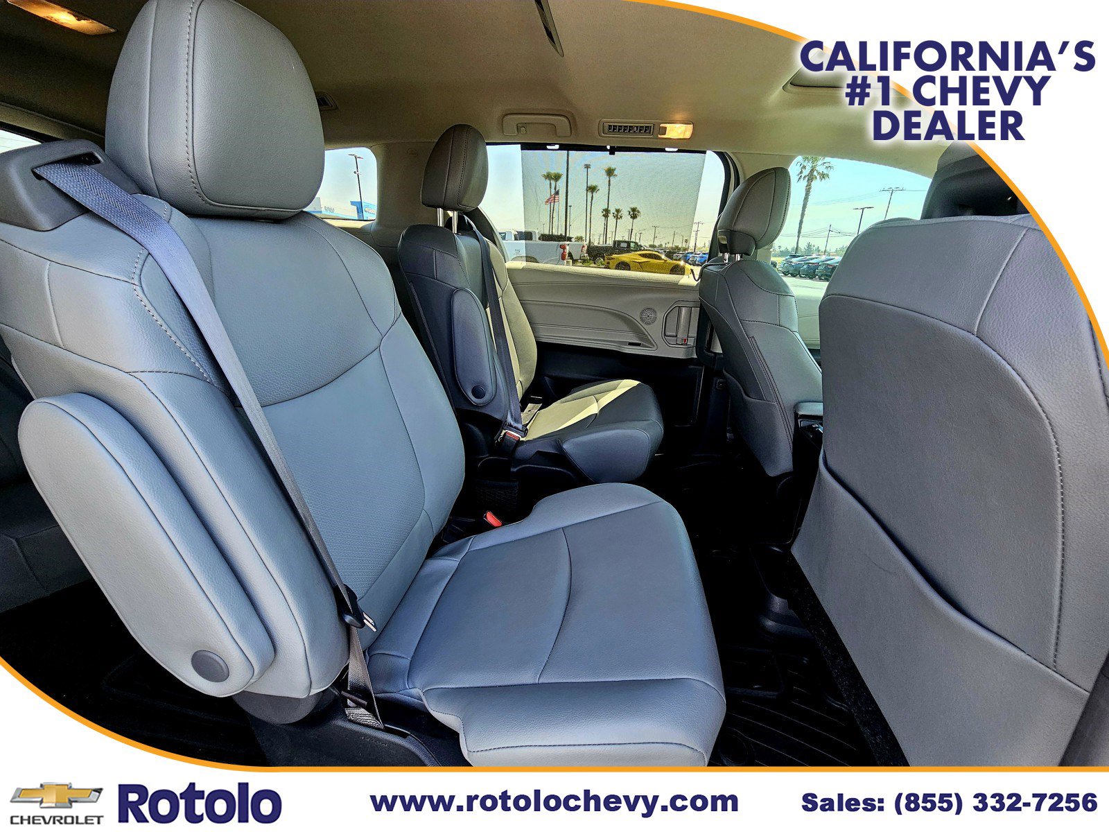 Used 2024 Toyota Sienna XLE w/ XLE Plus Package image 11