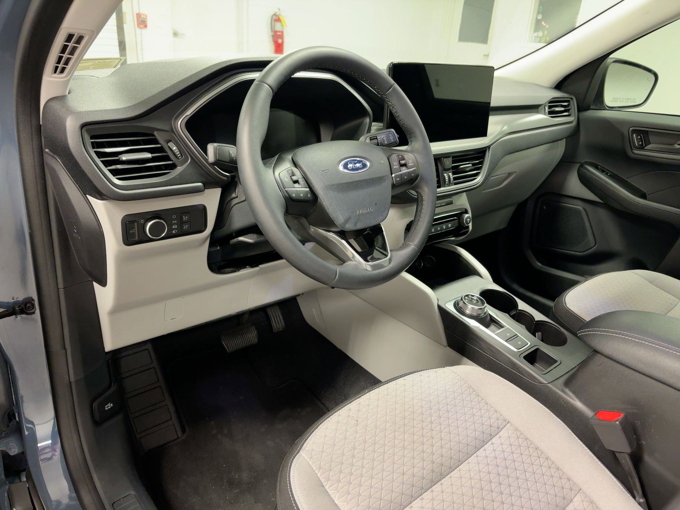 Used 2023 Ford Escape Active w/ Tech Pack #1 image 3