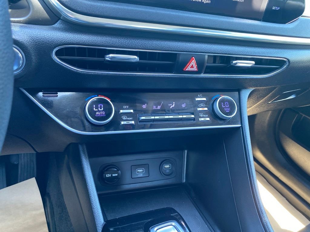 Certified 2023 Hyundai Sonata SEL w/ Winter Weather Package FWD image 17