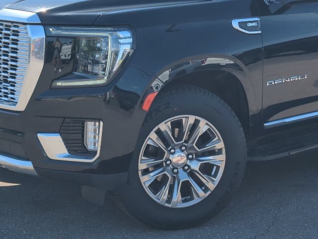 Used 2023 GMC Yukon XL Denali AWD/4WD image 2