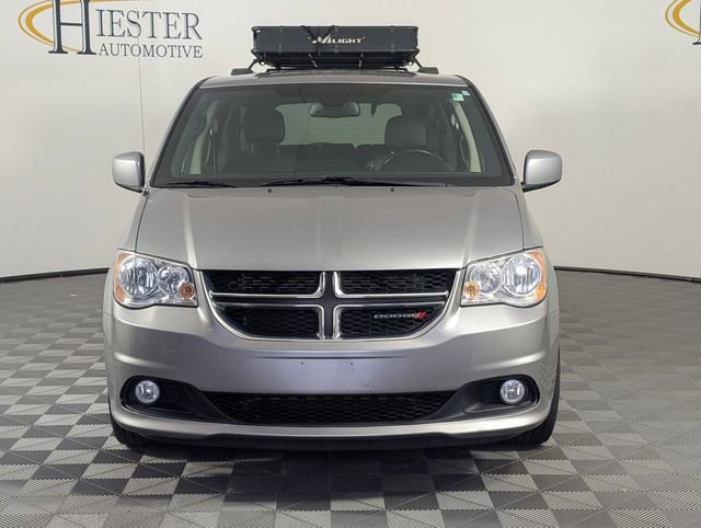 Used 2019 Dodge Grand Caravan SXT FWD image 3