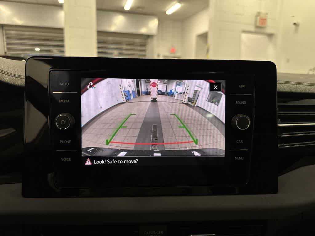 Used 2025 Volkswagen Jetta SE FWD image 25