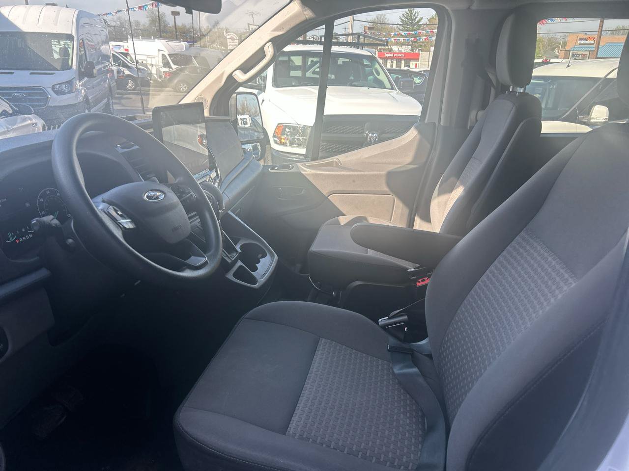 Used 2023 Ford Transit 350 XLT RWD image 10