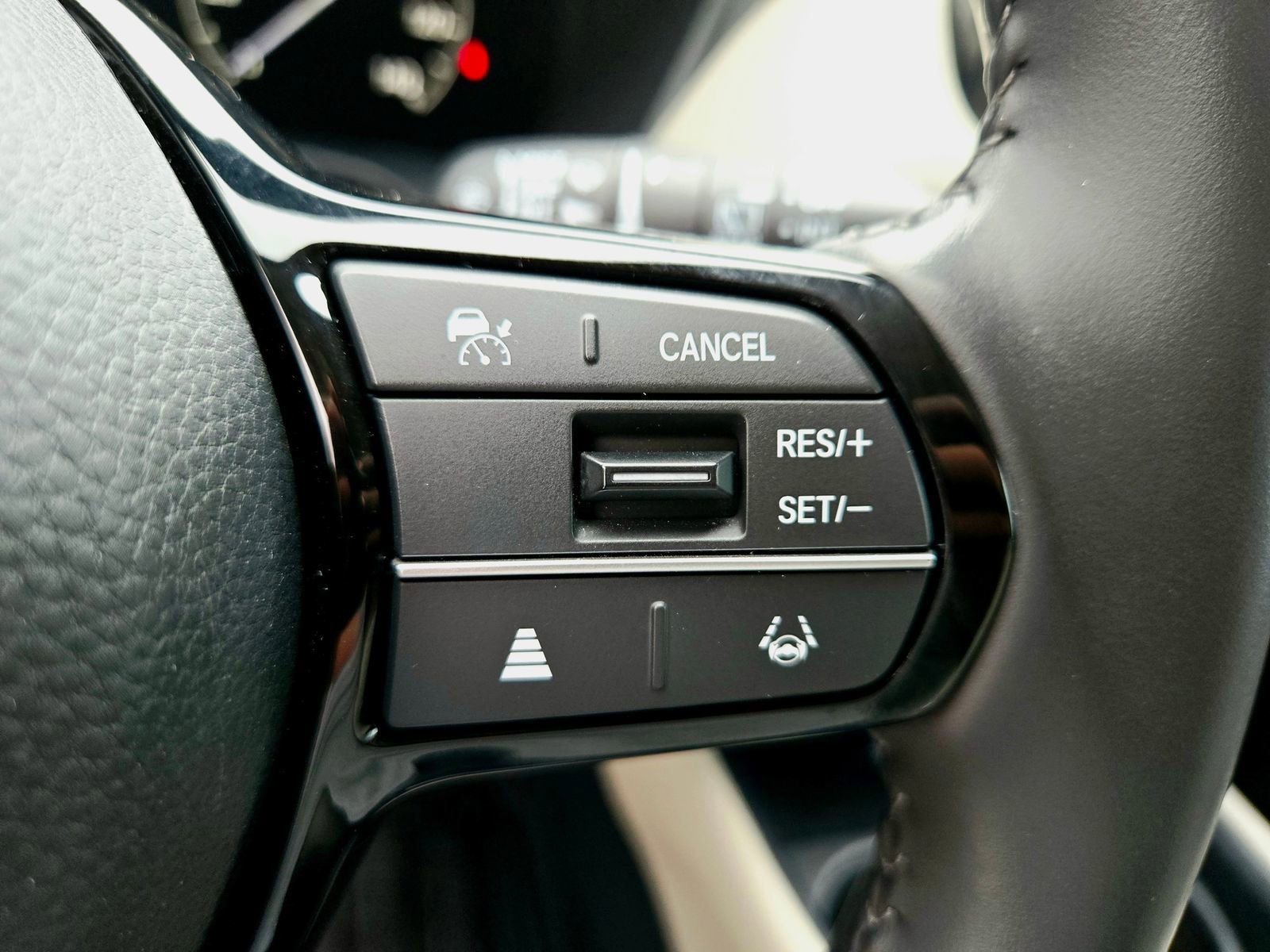 Used 2025 Honda HR-V EX-L image 12