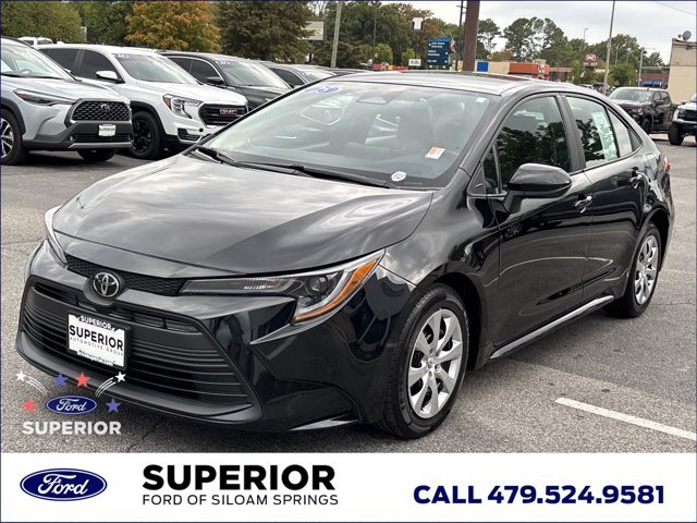 Used 2025 Toyota Corolla LE FWD image 11