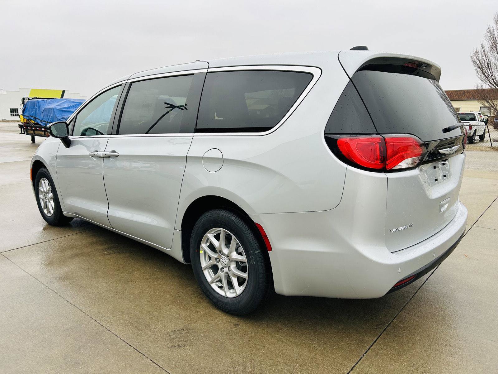 New 2026 Chrysler Voyager LX FWD image 37