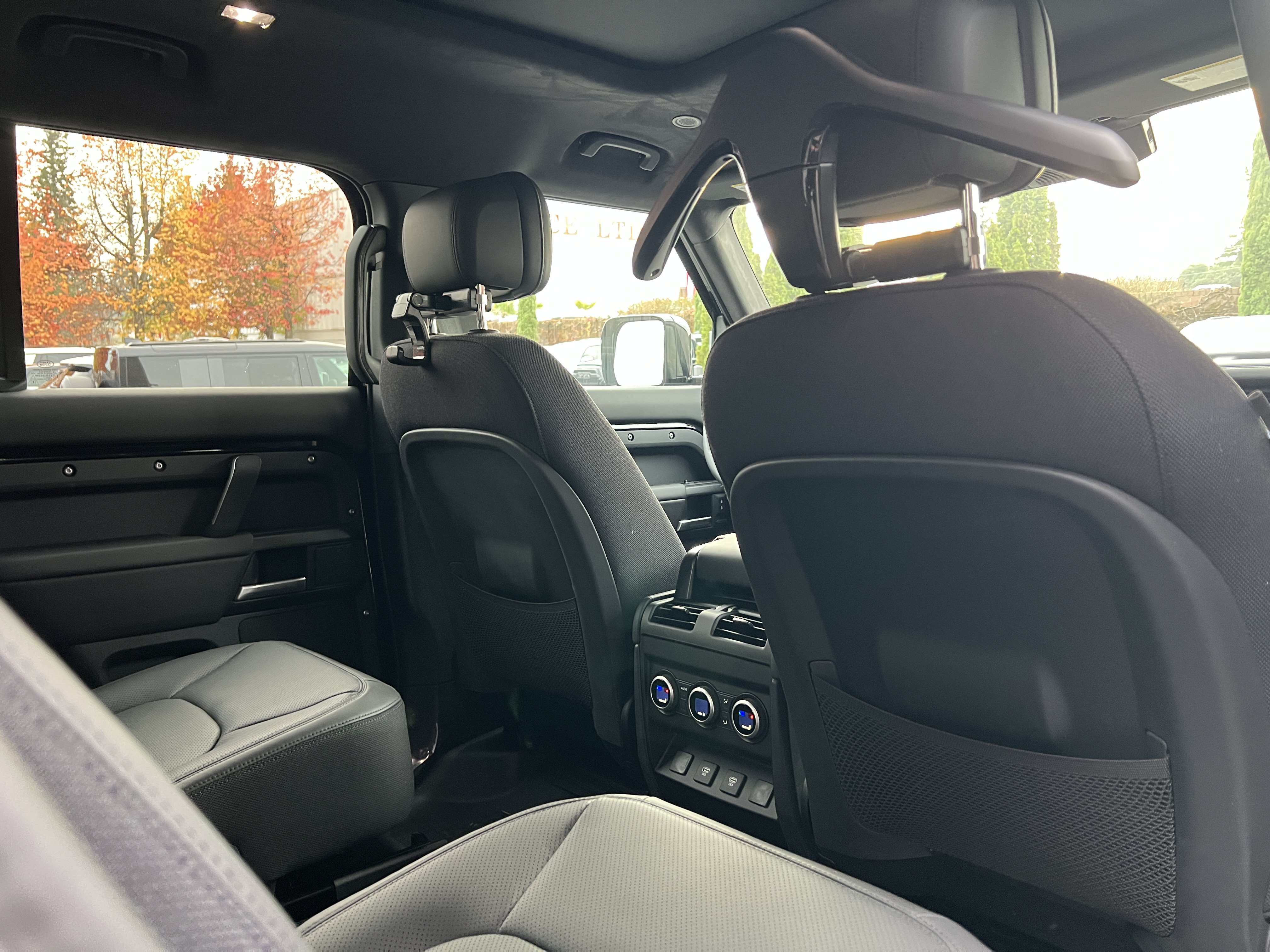 New 2025 Land Rover Defender 130 V8 AWD/4WD image 15