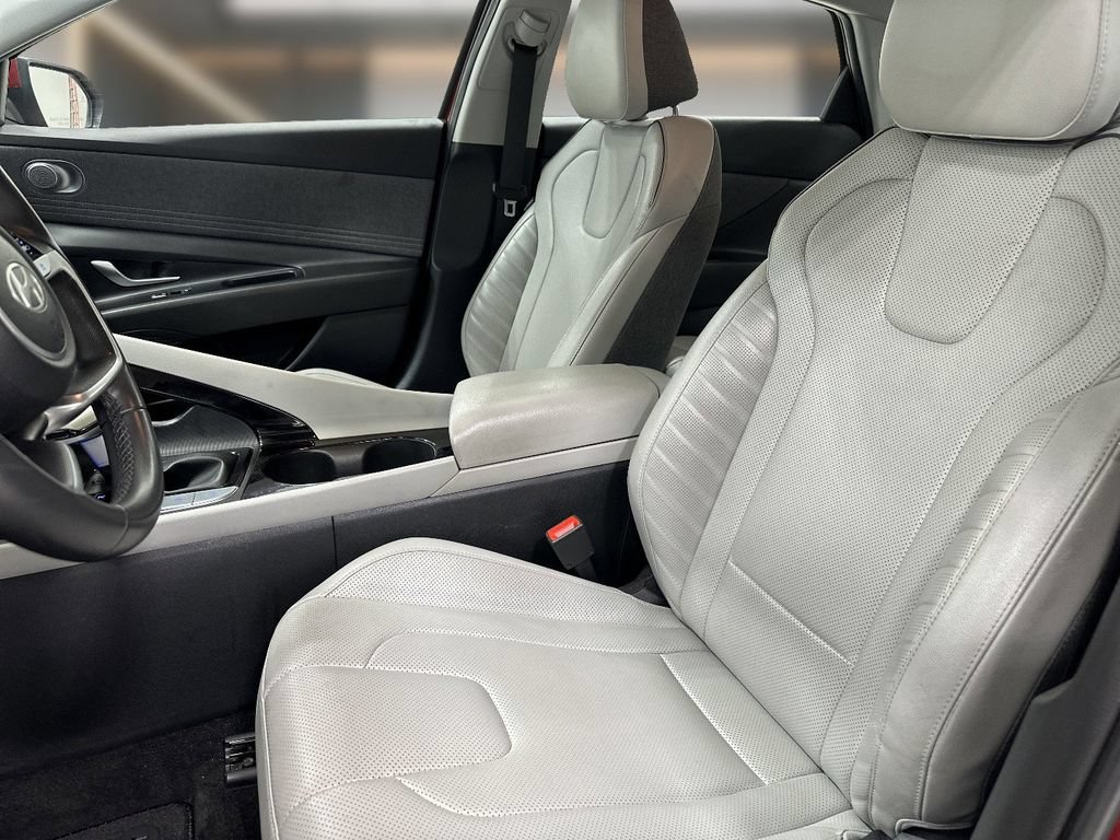 Certified 2024 Hyundai Elantra Limited FWD image 15