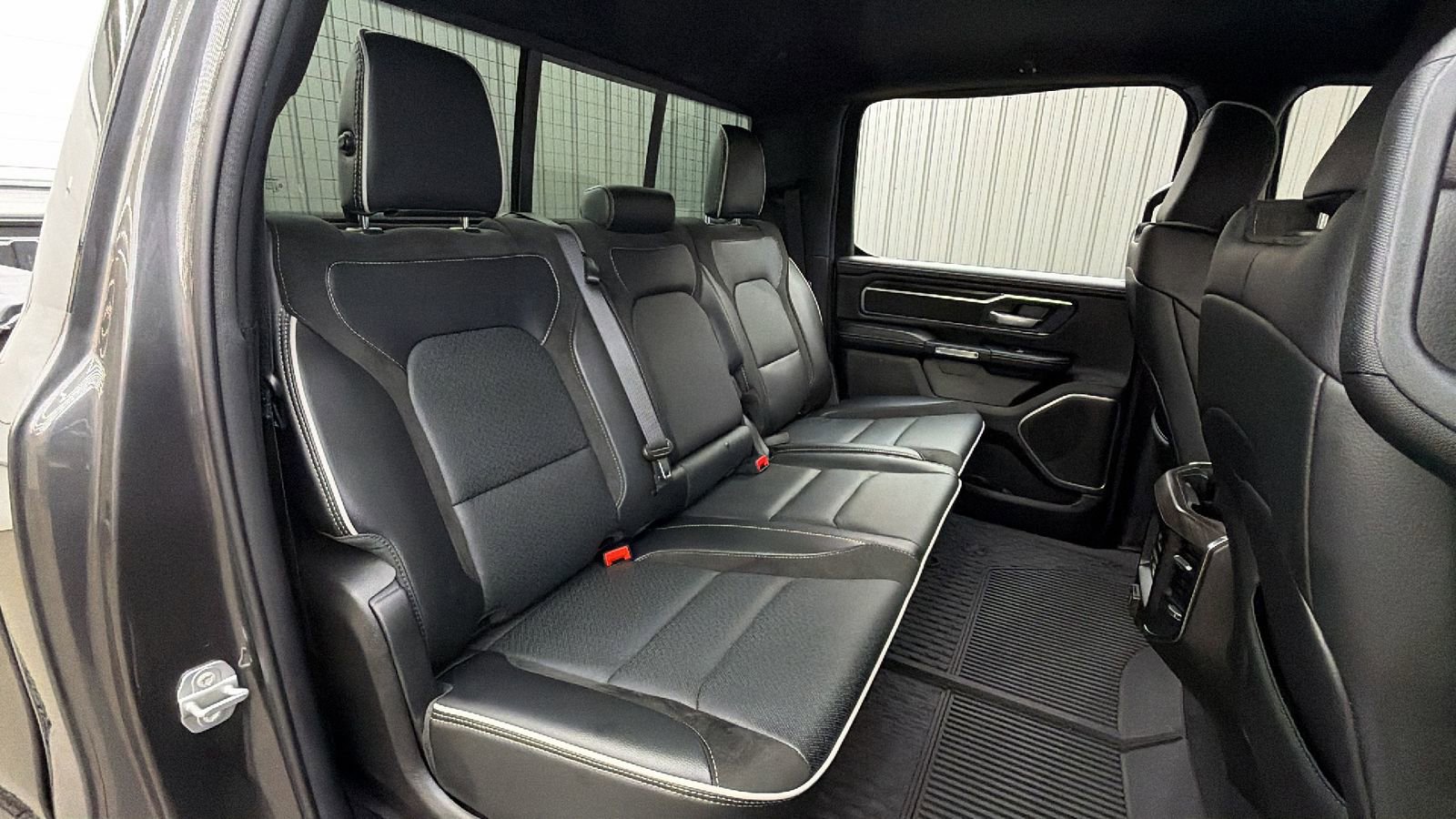 Used 2025 RAM 1500 Laramie w/ Sport Appearance Package AWD/4WD image 40