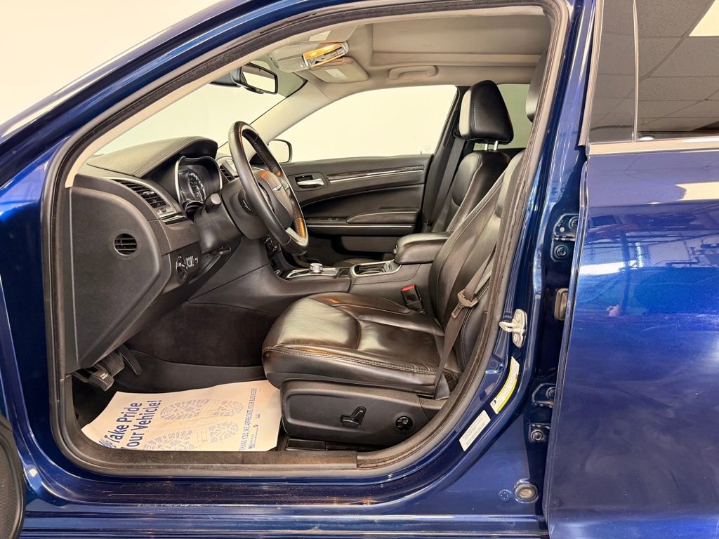 Used 2016 Chrysler 300 Limited AWD/4WD image 9