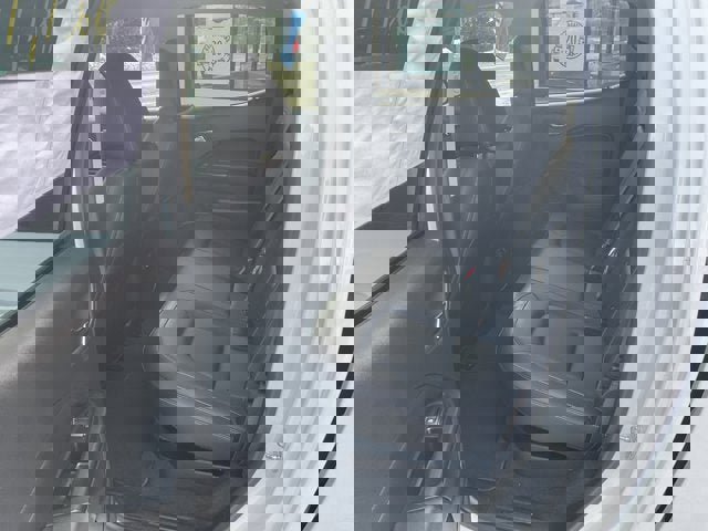 Used 2021 Chevrolet Colorado LT w/ Luxury Package image 35