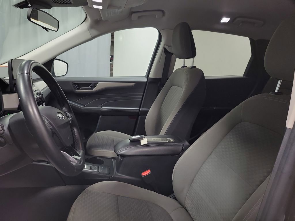Used 2022 Ford Escape SE w/ SE Sport Appearance Package FWD image 12