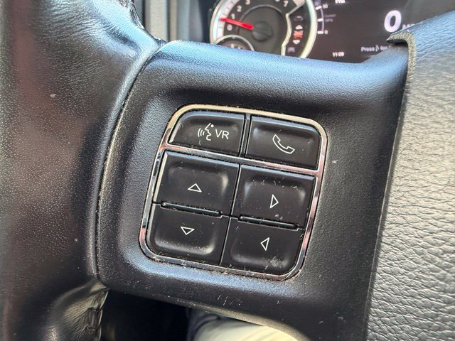 Used 2020 RAM 1500 Classic SLT w/ Luxury Group RWD image 32