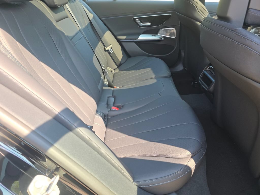 New 2027 Mercedes-Benz E 350 4MATIC Sedan image 20