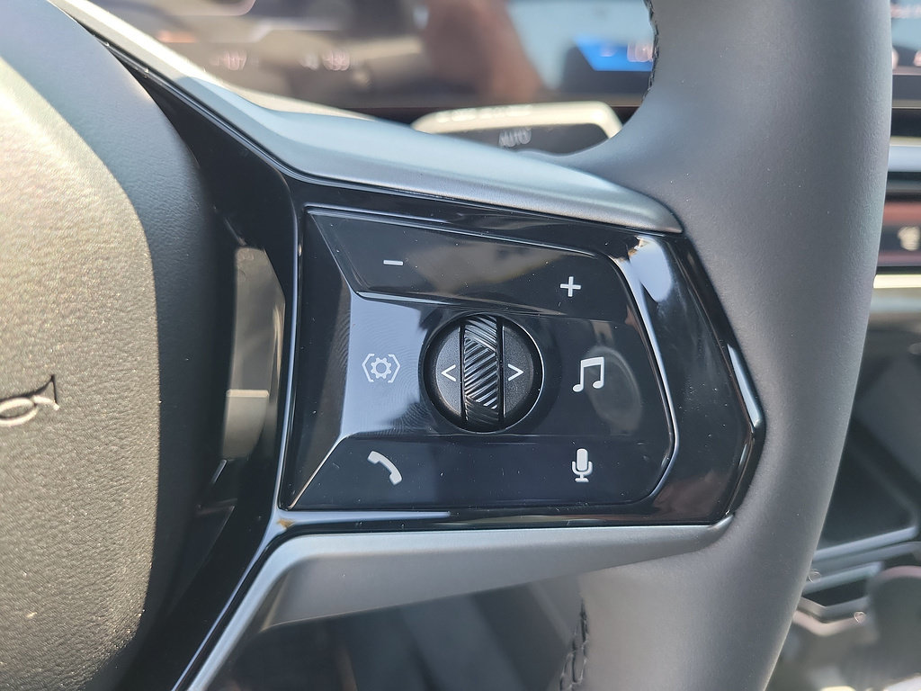 New 2026 BMW i5 eDrive40 w/ Convenience Package RWD image 28
