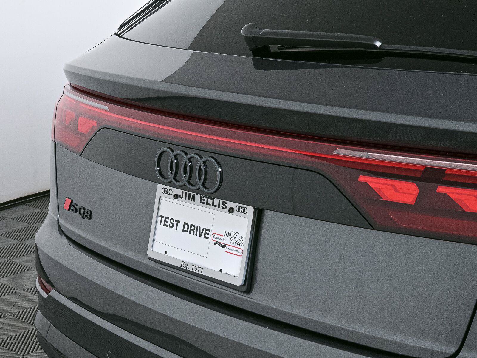 New 2026 Audi SQ8 Prestige AWD/4WD image 38