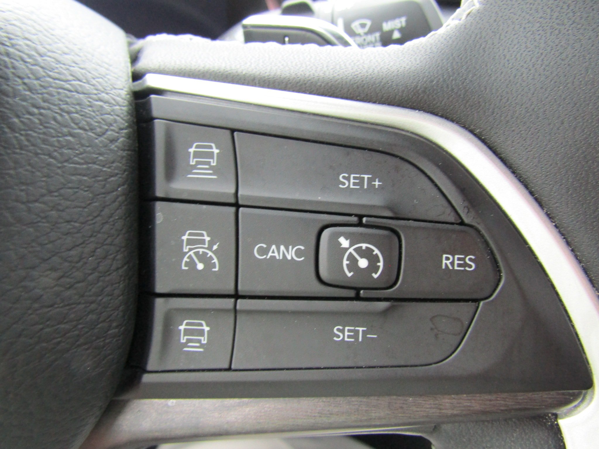 Used 2023 Jeep Grand Cherokee Limited w/ Trailer Tow Prep Group (B) AWD/4WD image 27
