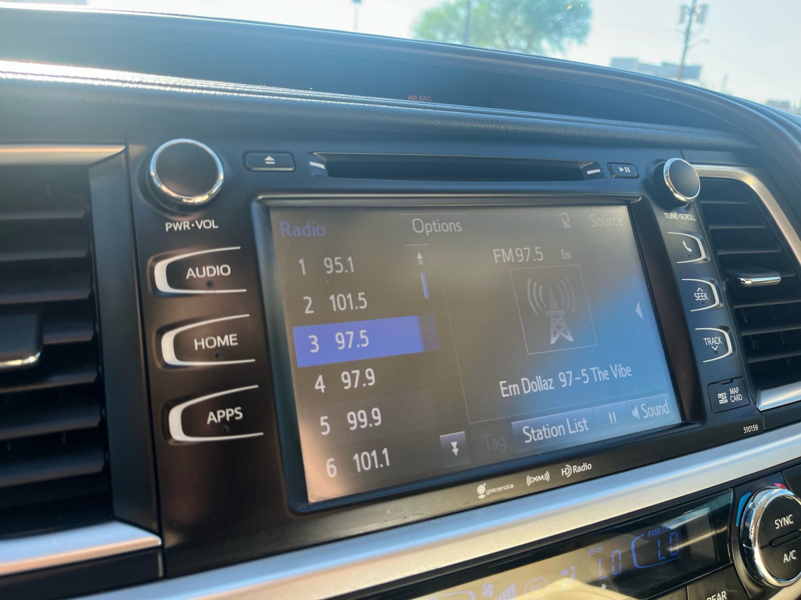 Used 2016 Toyota Highlander XLE FWD image 21