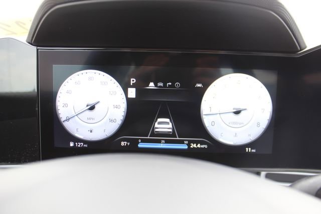 New 2026 Hyundai Elantra Limited FWD image 20