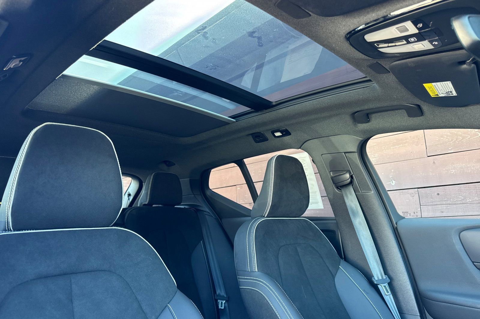 Certified 2023 Volvo XC40 Recharge Ultimate w/ Protection Package Premier AWD/4WD image 20