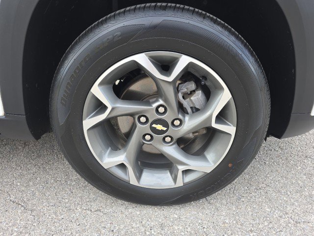 Used 2024 Chevrolet Trax LT w/ Driver Confidence Package image 13