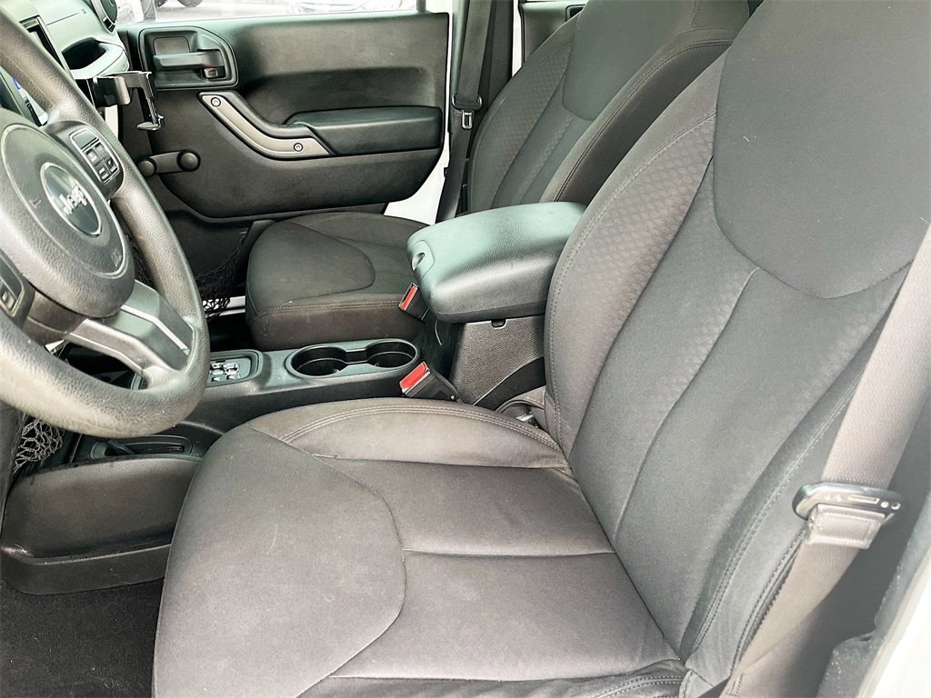 Used 2013 Jeep Wrangler Unlimited Sport w/ Trailer Tow Group image 18