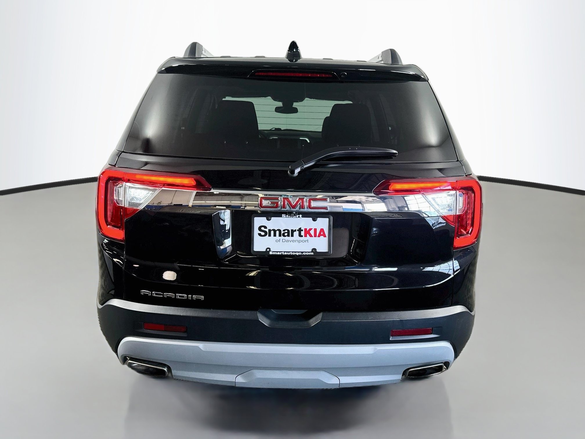 Used 2023 GMC Acadia SLE w/ Driver Convenience Package FWD image 6