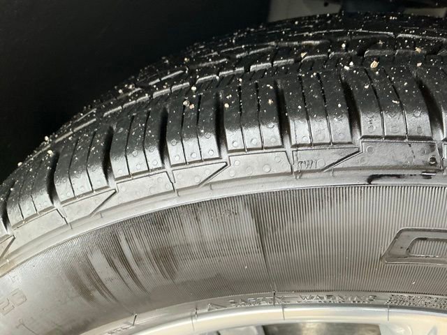 Used 2024 Buick Enclave Essence w/ Experience Buick Package image 15