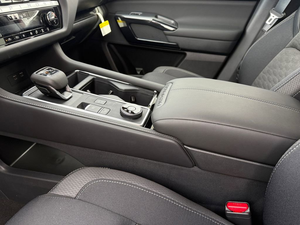 New 2026 Nissan Pathfinder SV image 19