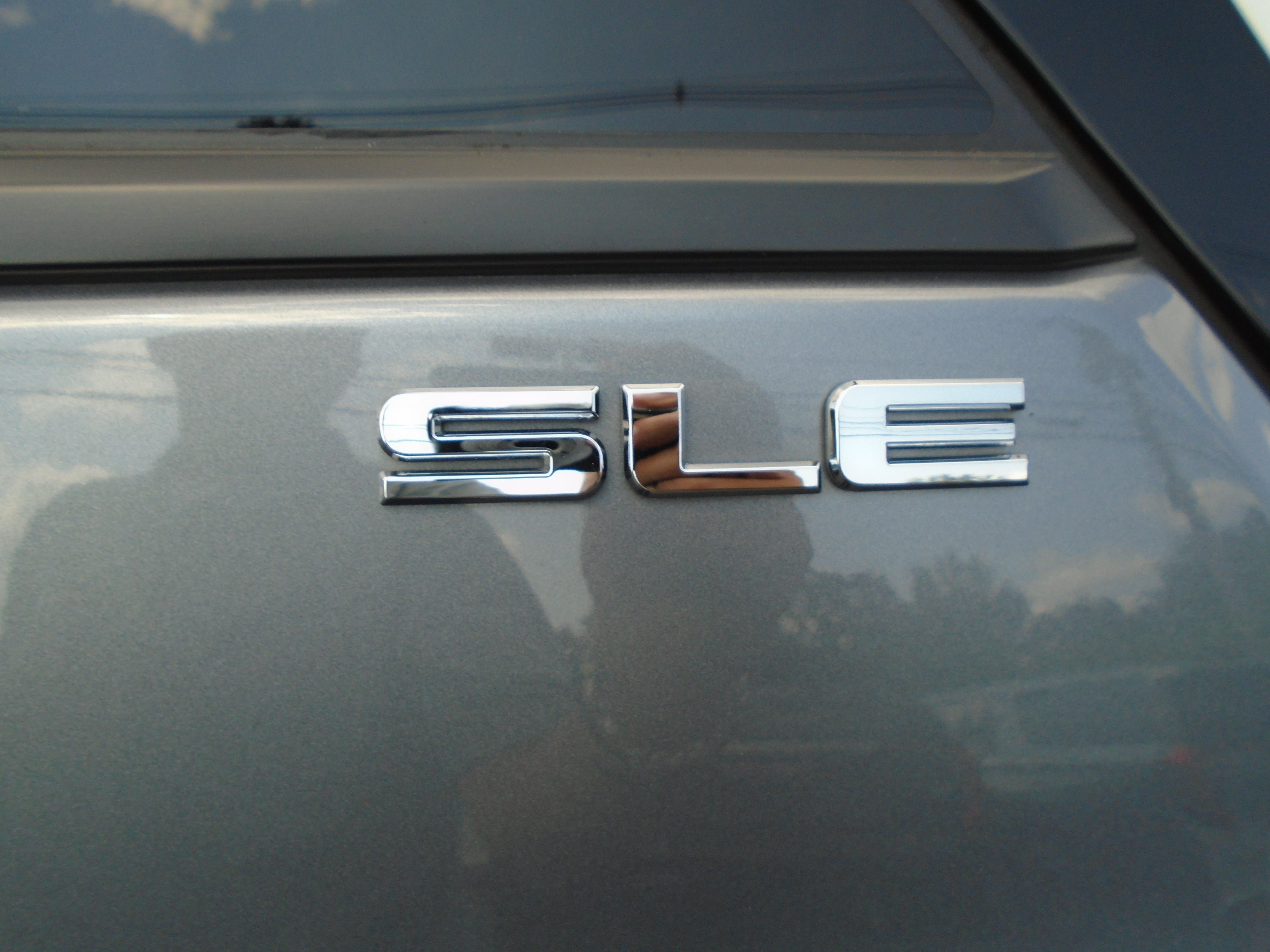 Used 2021 GMC Terrain SLE w/ Driver Convenience Package AWD/4WD image 20