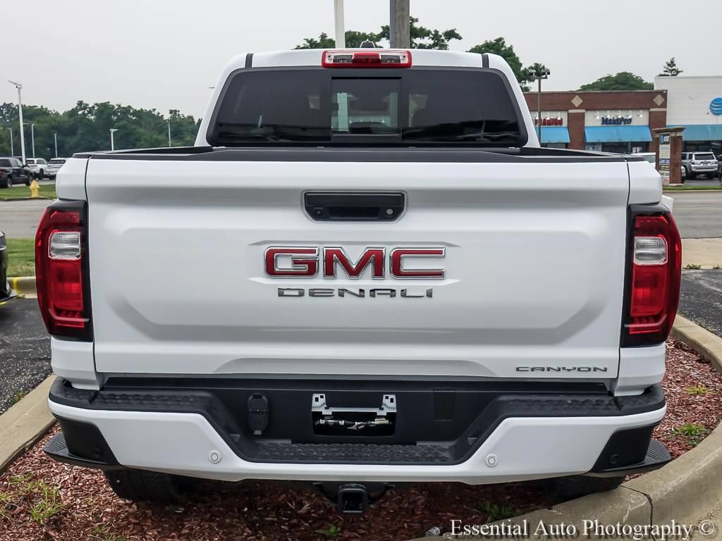 New 2026 GMC Canyon Denali w/ LPO, Black Badging Package AWD/4WD image 7