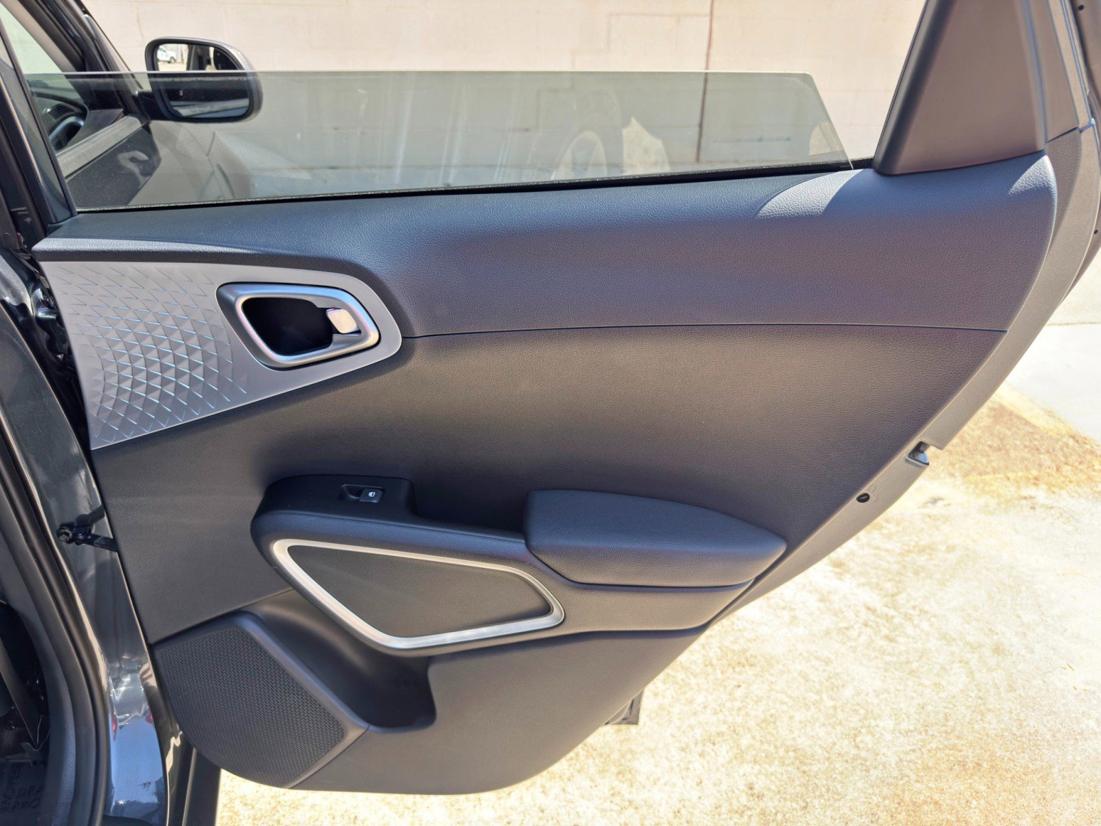 Used 2023 Kia Soul LX w/ LX Technology Package FWD image 35