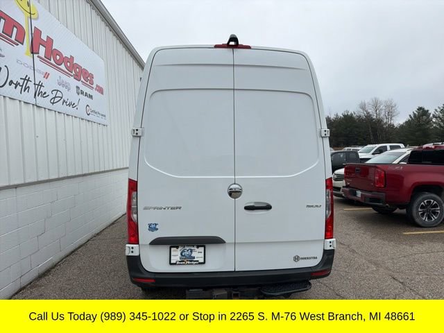 Used 2021 Freightliner Sprinter 1500 image 9