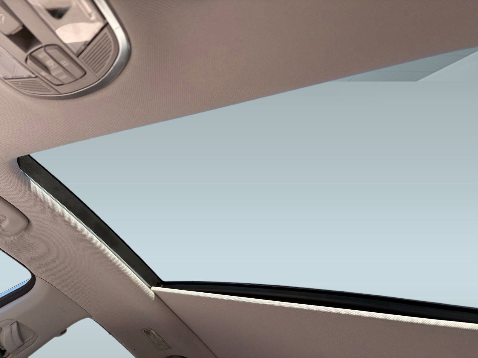 Used 2015 Hyundai Sonata Limited w/ Option Group 05 image 15