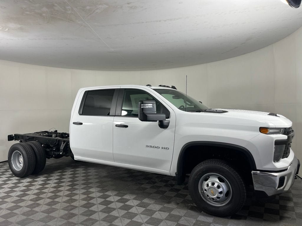 New 2026 Chevrolet Silverado 3500 W/T w/ WT Convenience Package AWD/4WD image 2