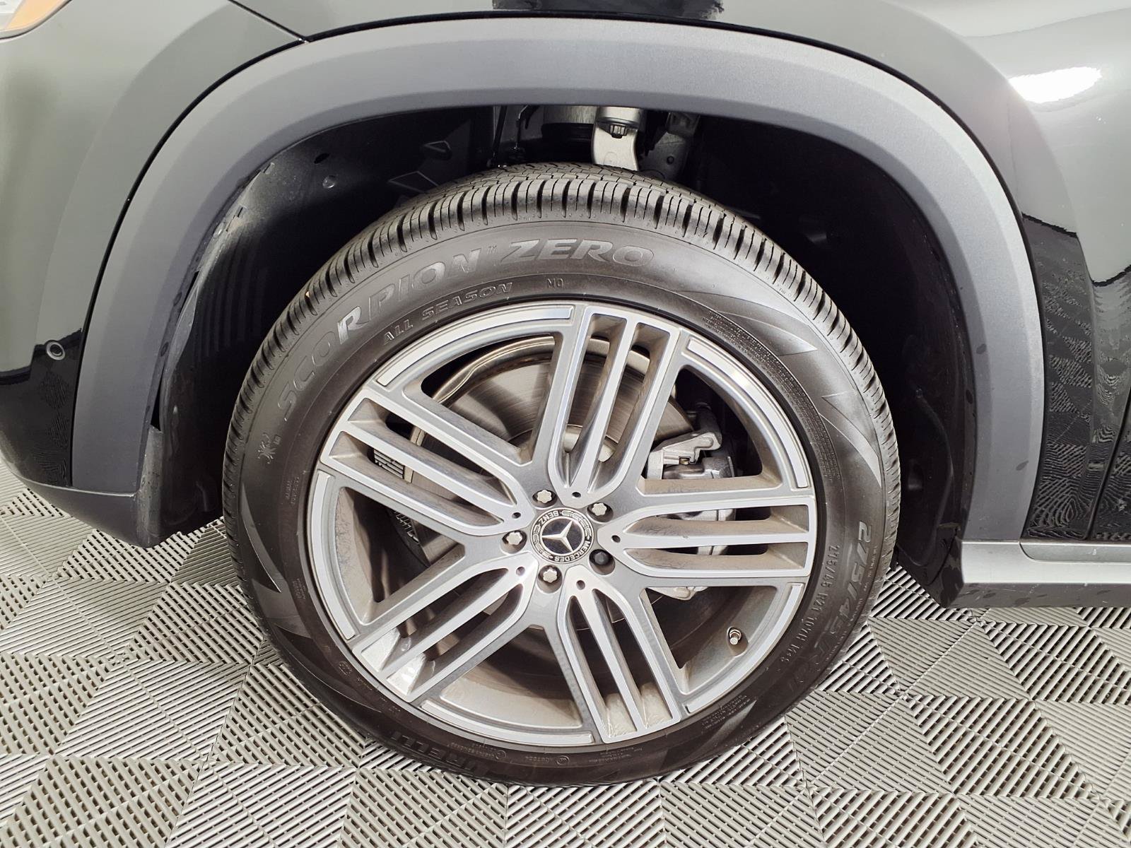 Used 2026 Mercedes-Benz GLS 450 4MATIC image 7
