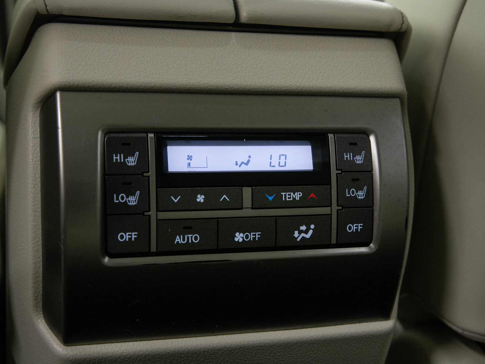 Used 2019 Lexus GX 460 Premium w/ Premium Package AWD/4WD image 15