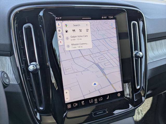 Used 2025 Volvo XC40 B5 Core w/ Protection Package Premier image 17