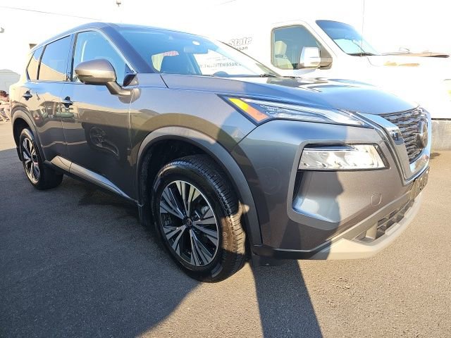 Certified 2021 Nissan Rogue SV image 2