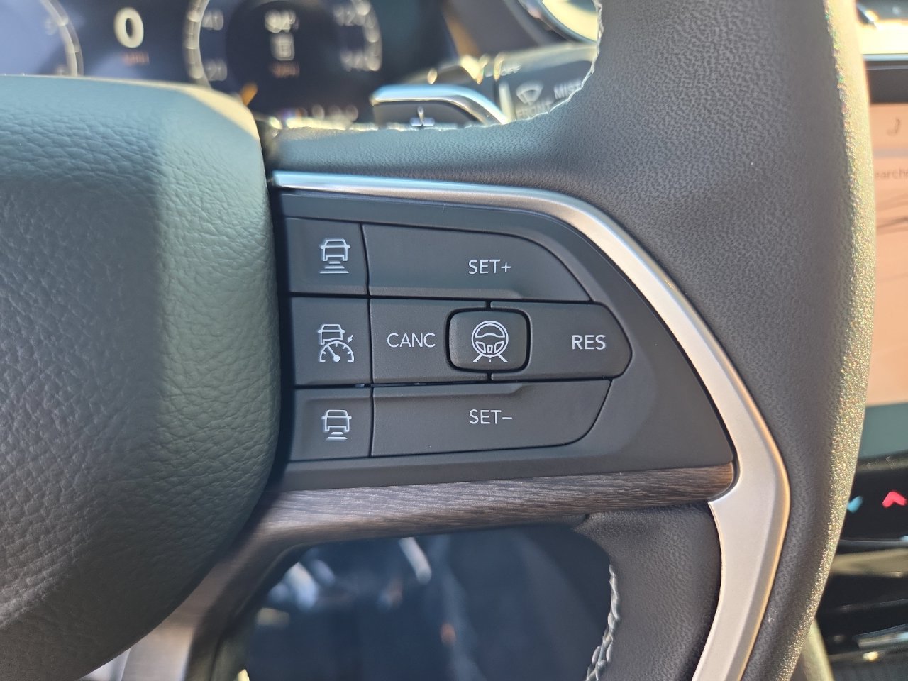 New 2027 Jeep Grand Cherokee Limited AWD/4WD image 14