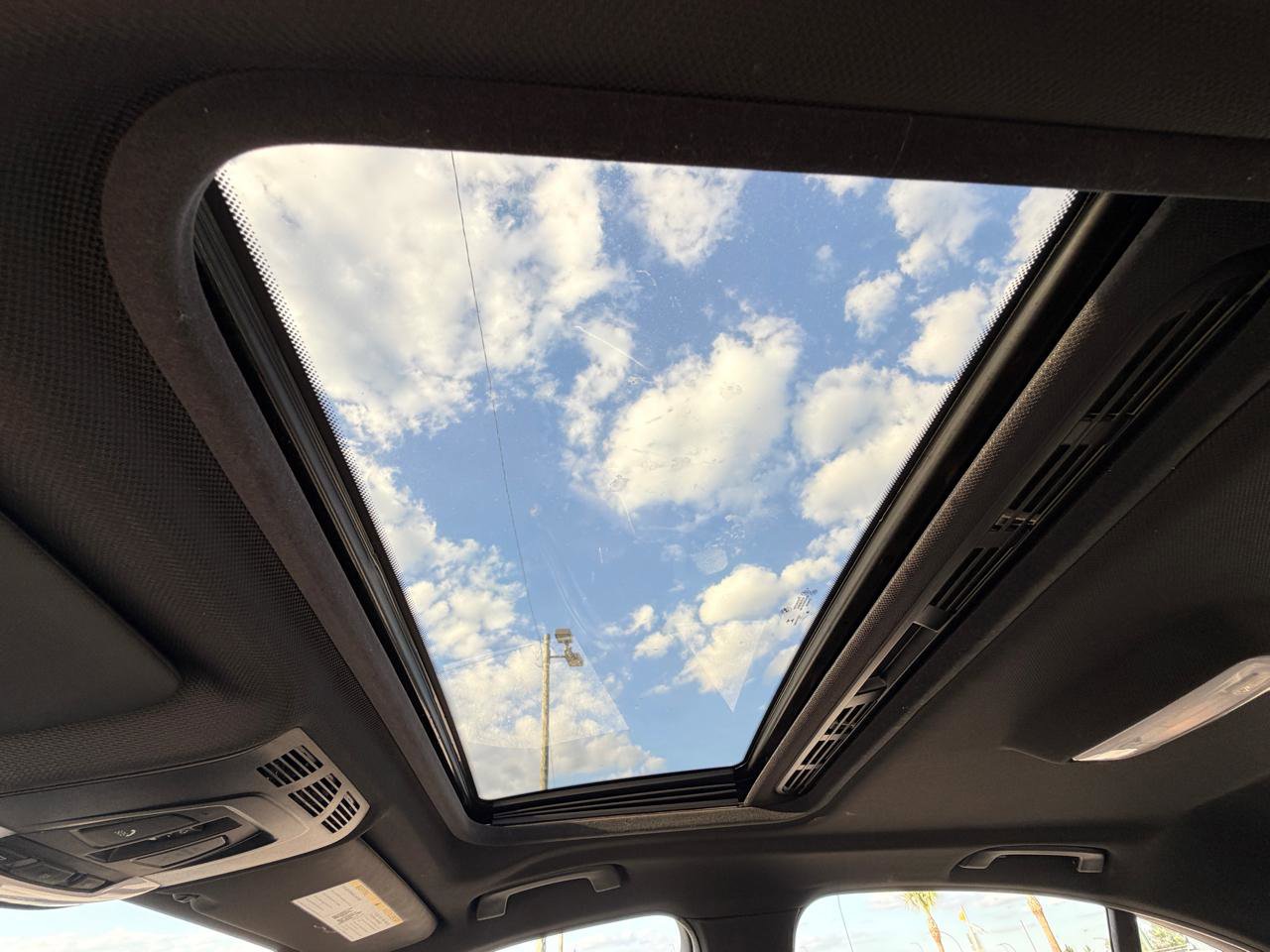 Used 2017 BMW 330i Sedan image 18